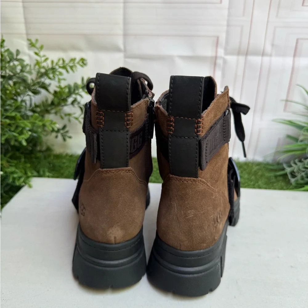 UGG Ashton Lace Up Brown Suede lace up boots size US size 9 women waterproof